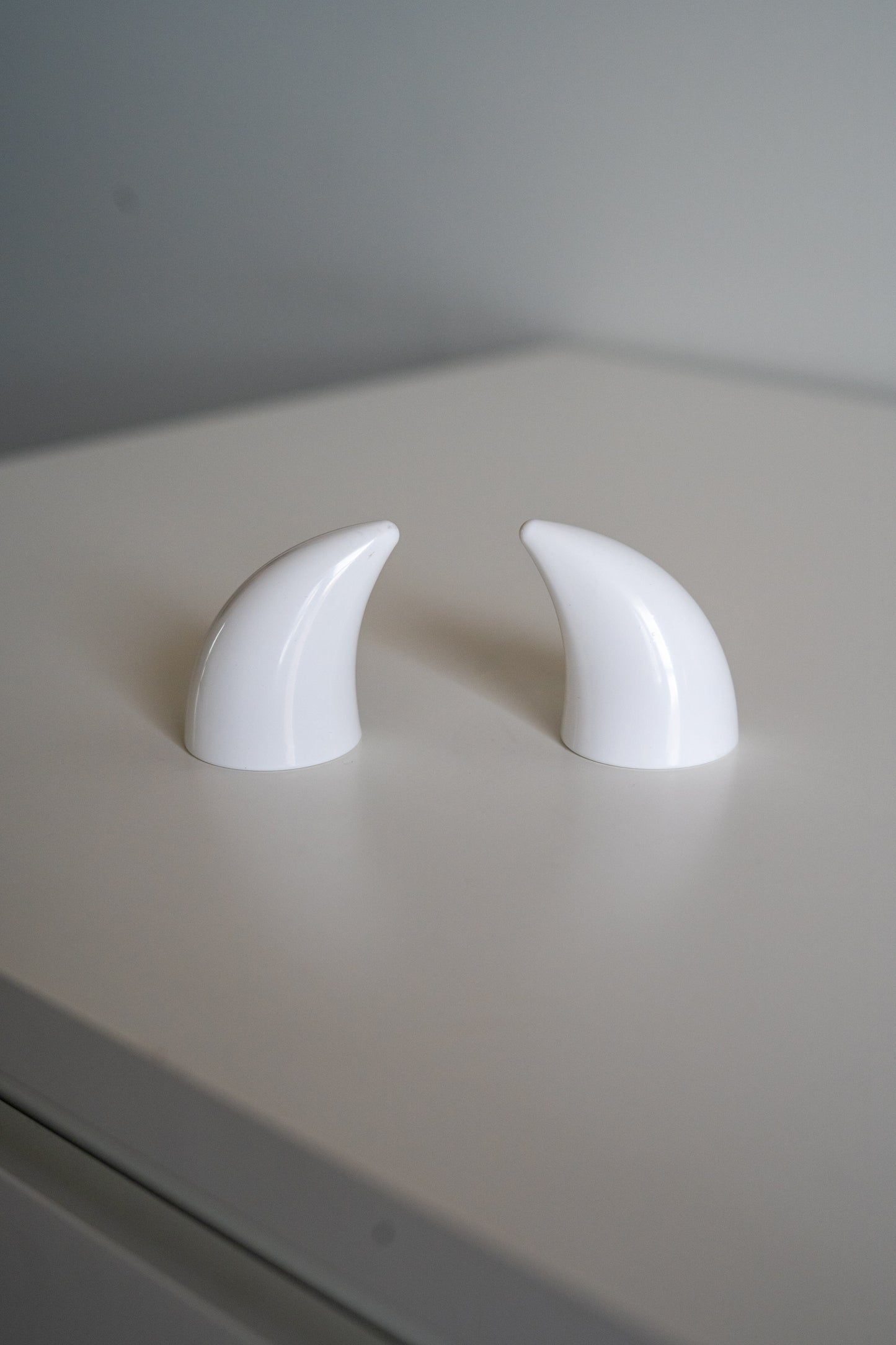 Helmet Flair MagNeatOhz: Small White Devil Horns for Helmet